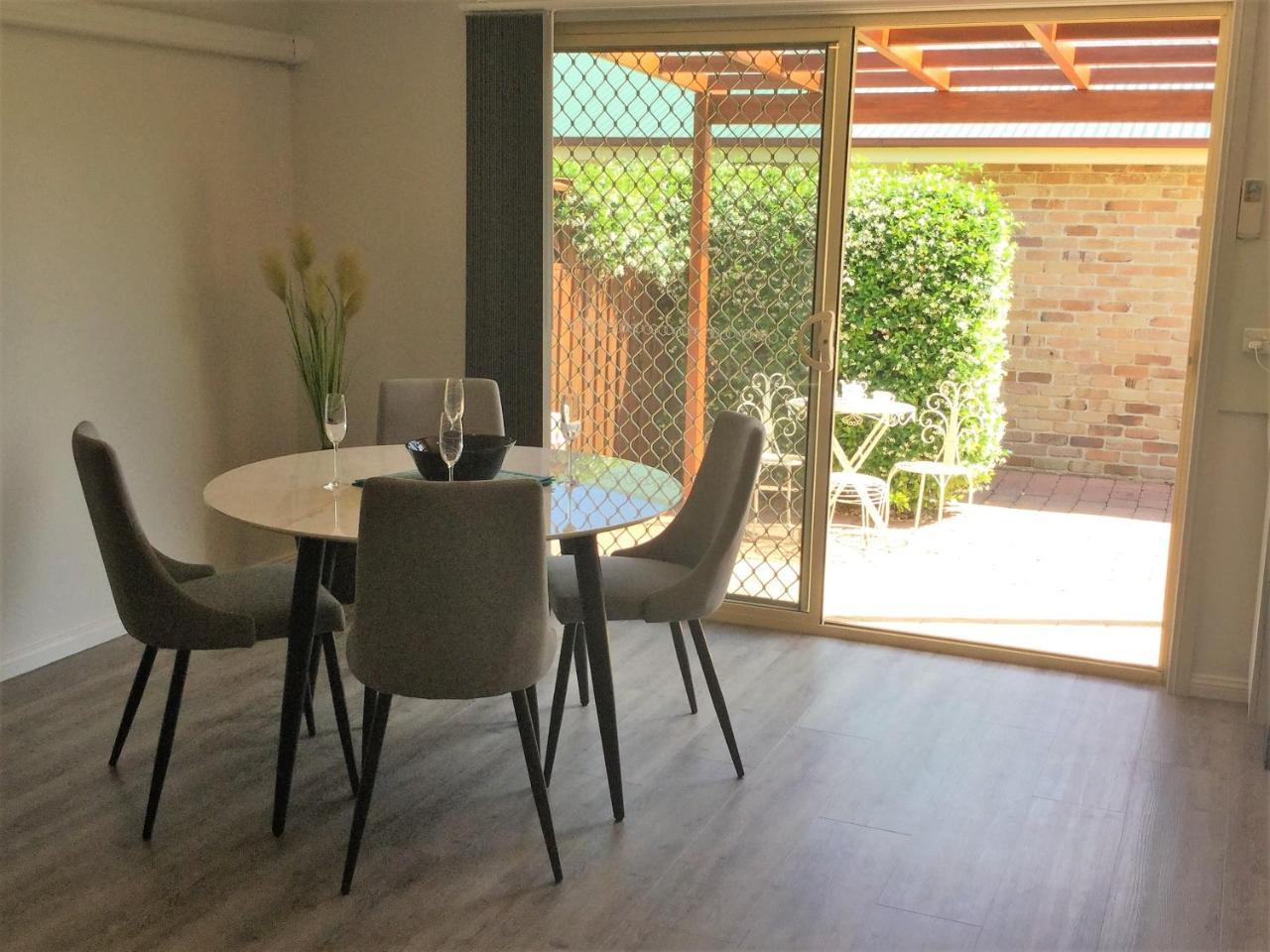 Tic Tac Toe Quality Accommodation Armidale Luaran gambar