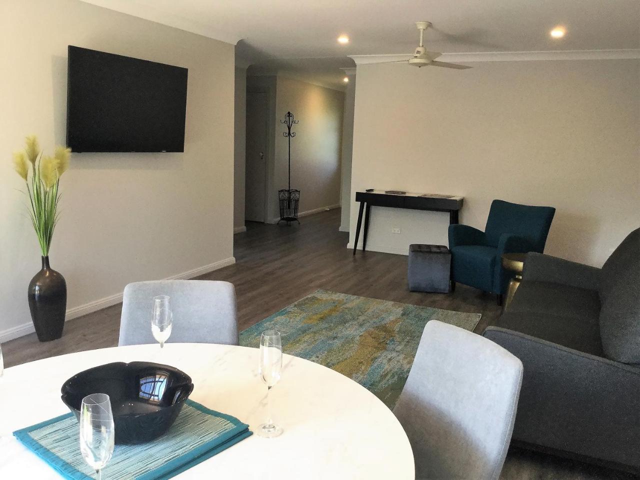 Tic Tac Toe Quality Accommodation Armidale Luaran gambar